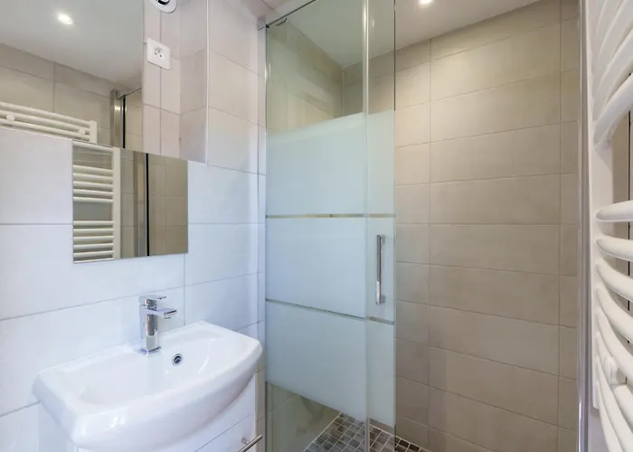 La P'tite Brimbelle De Bellevue - Parking Prive